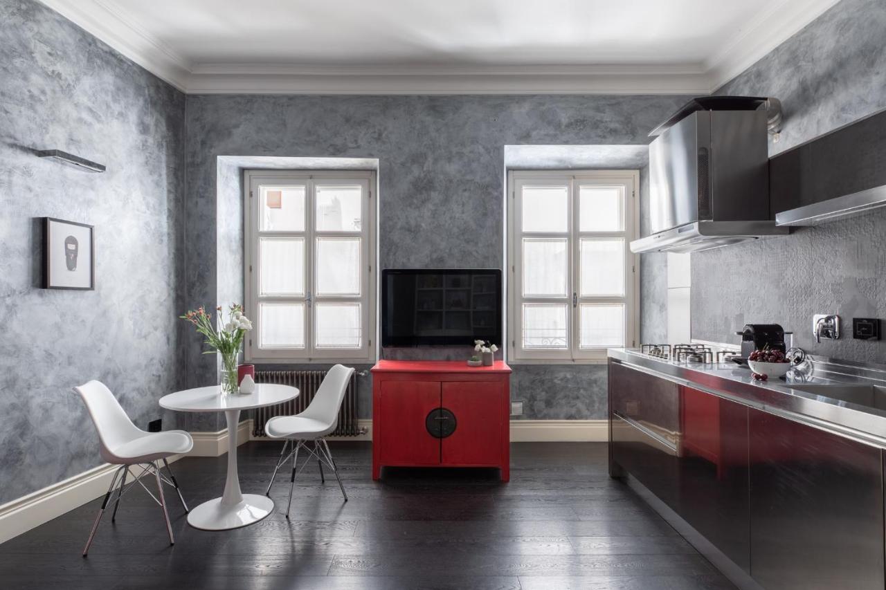 Iflat A Sparkle Of Red In Trastevere ローマ エクステリア 写真